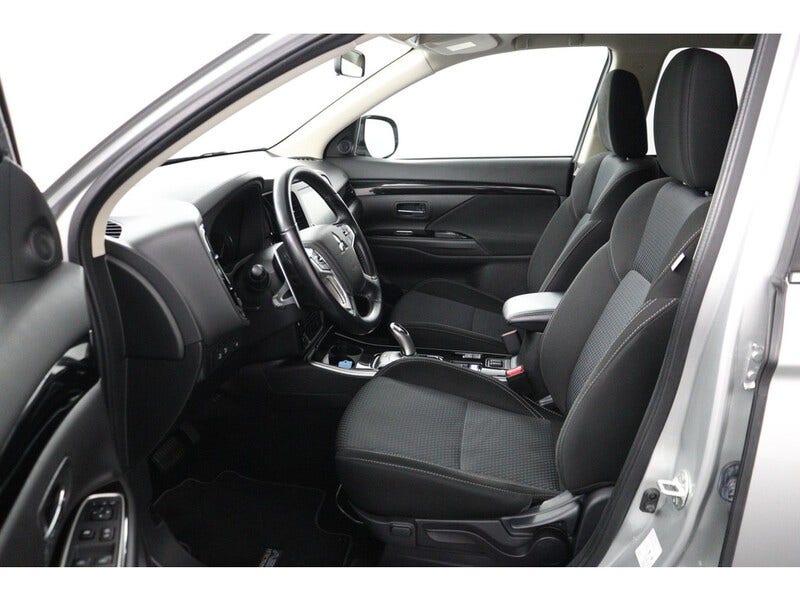 Mitsubishi Outlander (20)