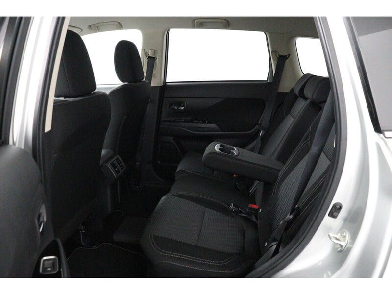 Mitsubishi Outlander (21)