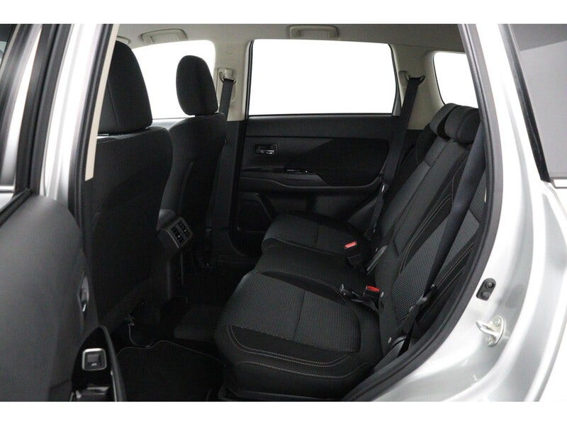 Mitsubishi Outlander (22)