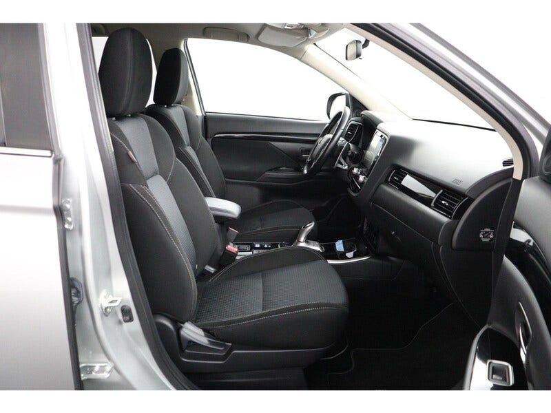 Mitsubishi Outlander (23)
