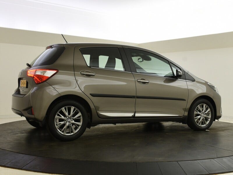 Toyota Yaris (2)