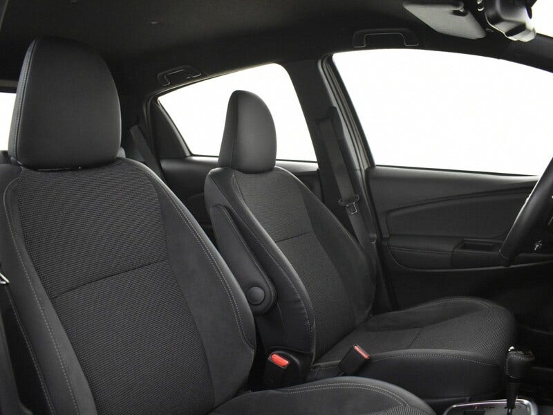 Toyota Yaris (3)