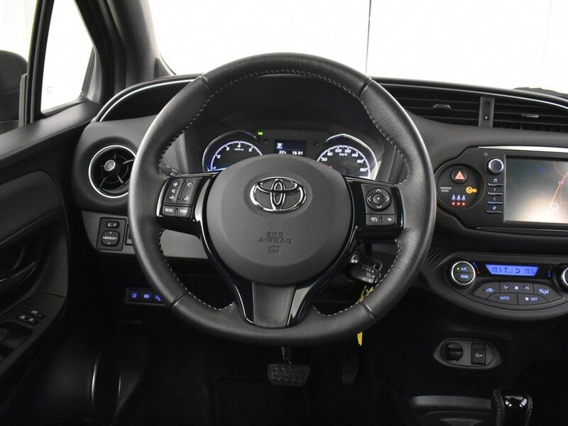 Toyota Yaris (13)