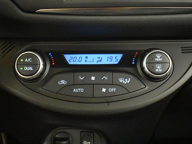Toyota Yaris (24)
