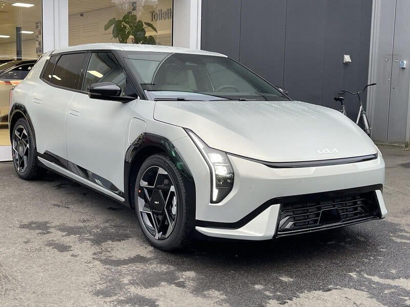 Kia EV4 (2)