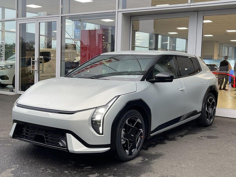 Kia EV4 (3)