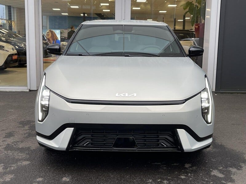 Kia EV4 (4)