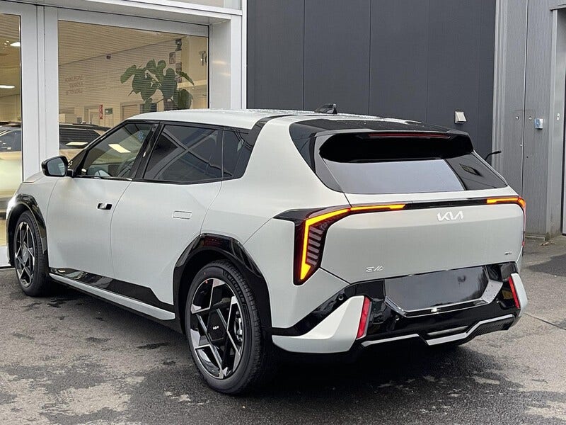 Kia EV4 (6)