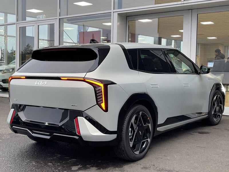 Kia EV4 (7)