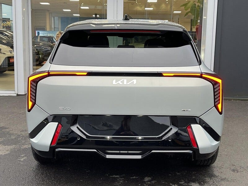 Kia EV4 (8)
