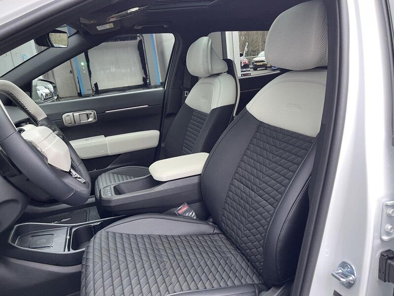 Kia EV4 (14)