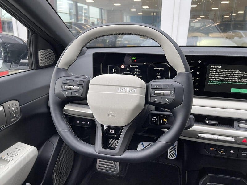 Kia EV4 (16)