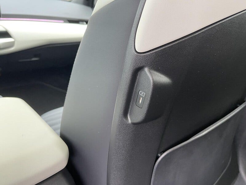 Kia EV4 (23)