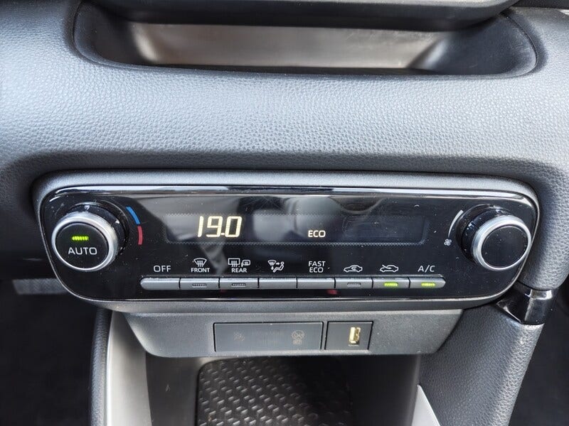 Toyota Yaris (19)