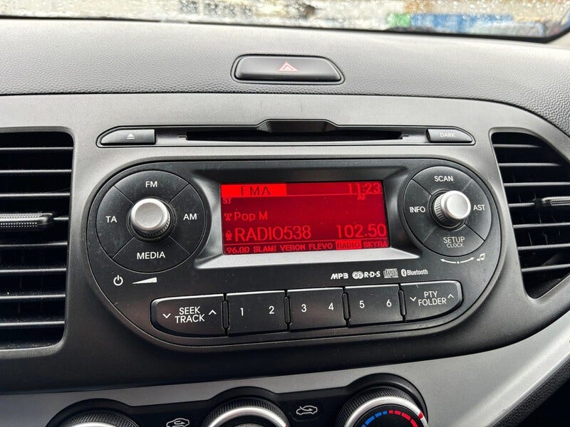 Kia Picanto (12)