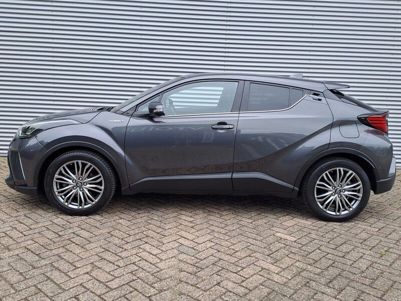 Toyota C-HR (2)