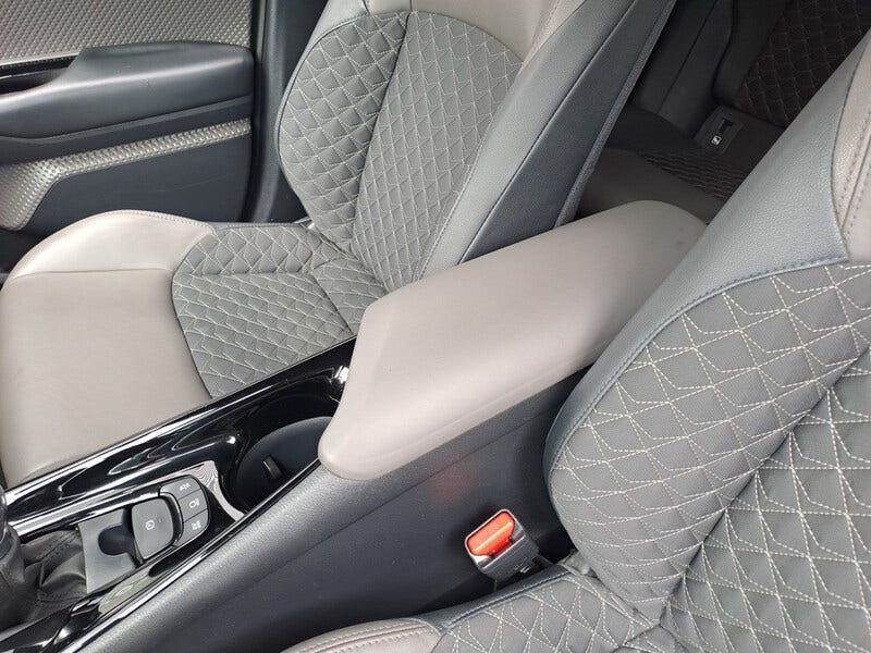 Toyota C-HR (12)