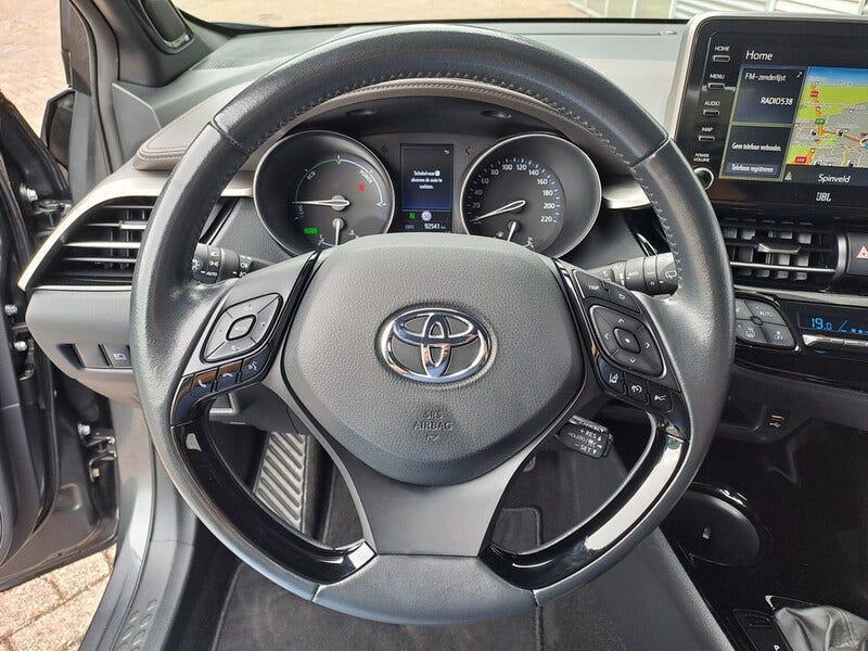 Toyota C-HR (21)