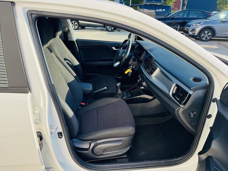 Kia Rio (11)