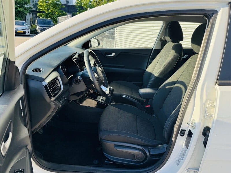 Kia Rio (20)