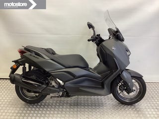 Yamaha X MAX