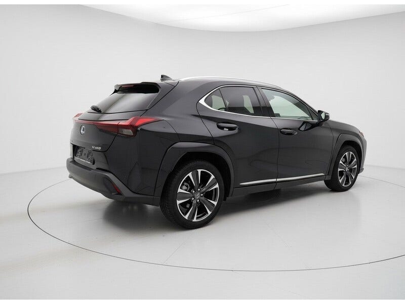 Lexus UX (2)