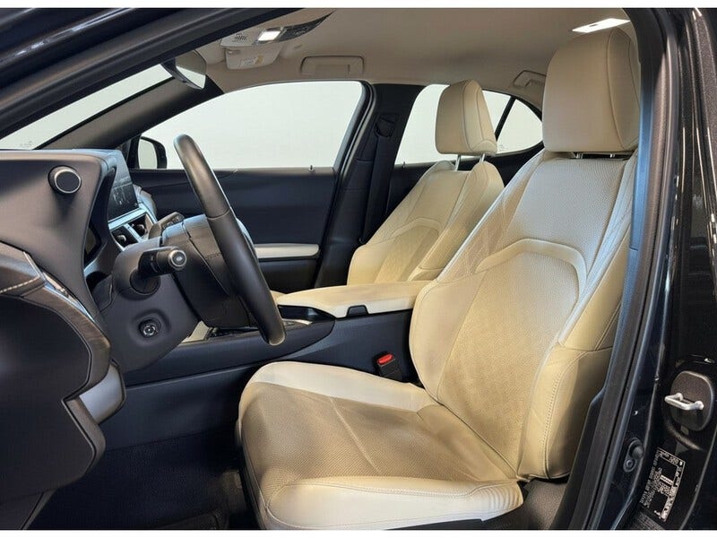Lexus UX (5)