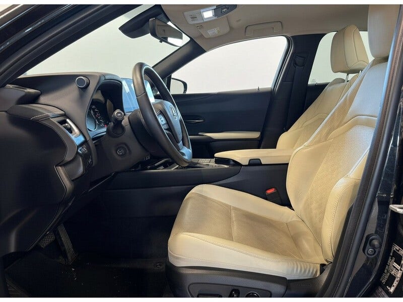 Lexus UX (6)