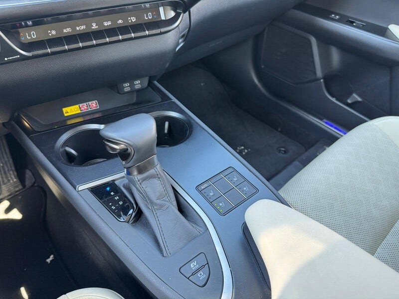 Lexus UX (18)