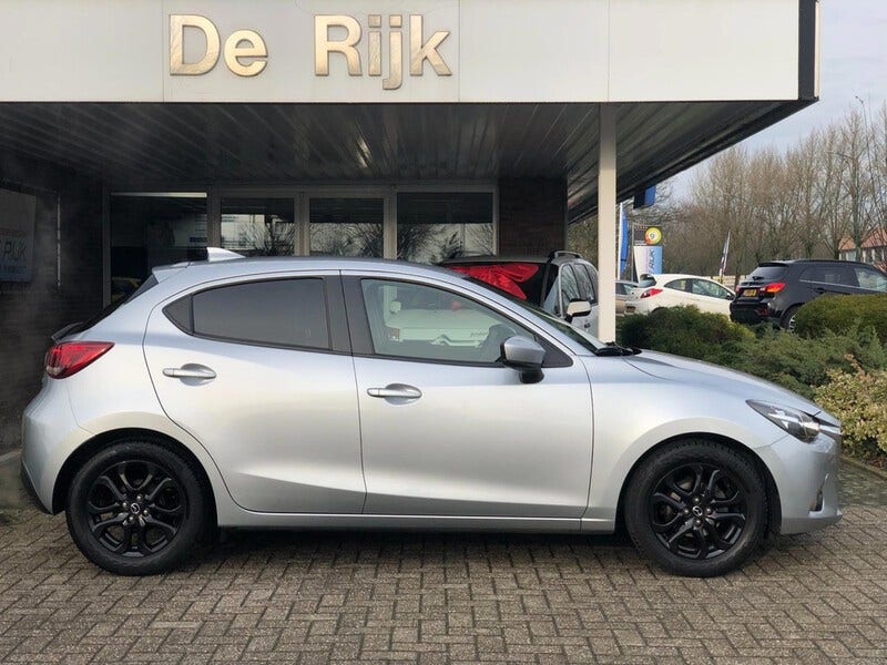 Mazda 2 (6)