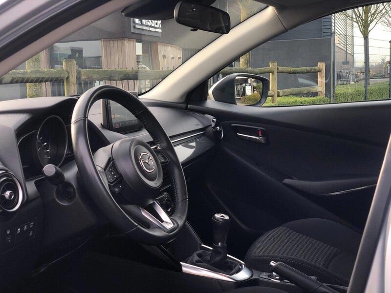 Mazda 2 (7)