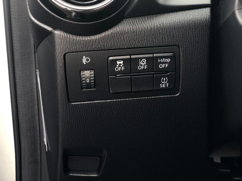 Mazda 2 (11)