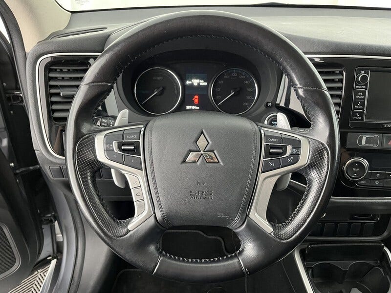 Mitsubishi Outlander (18)