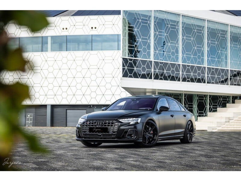 Audi S8