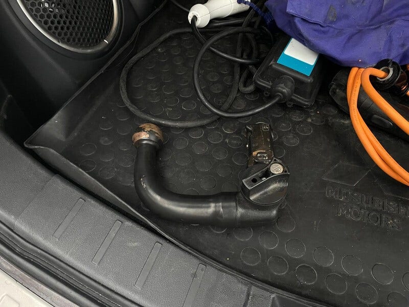 Mitsubishi Outlander (12)