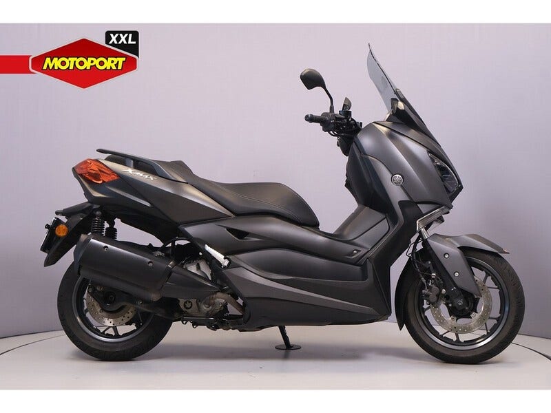 Yamaha X MAX