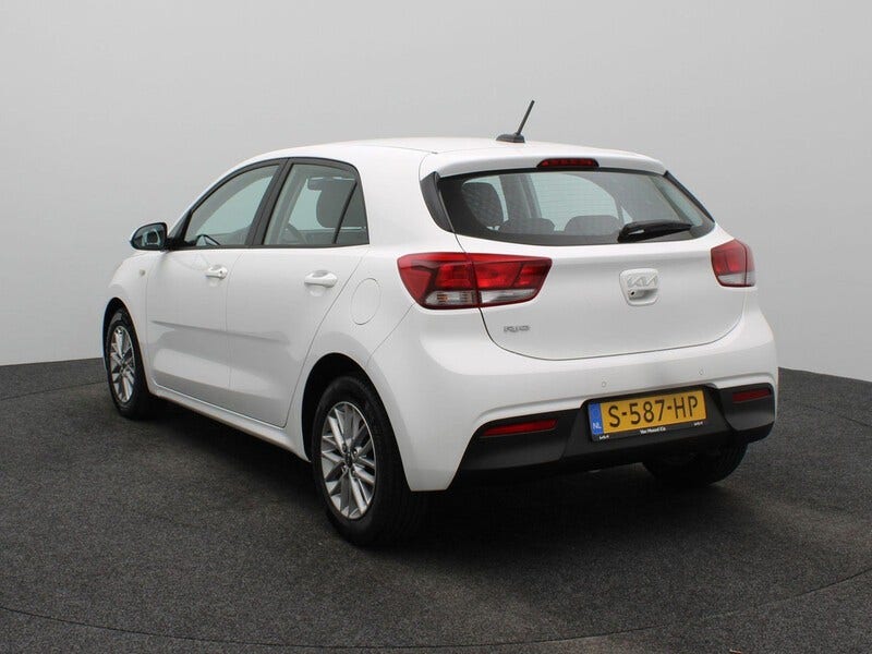 Kia Rio (2)