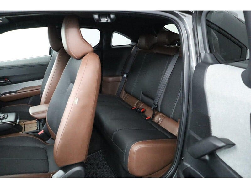 Mazda MX-30 (15)