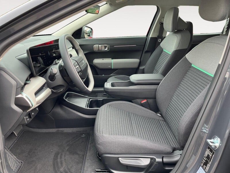 Kia EV4 (12)
