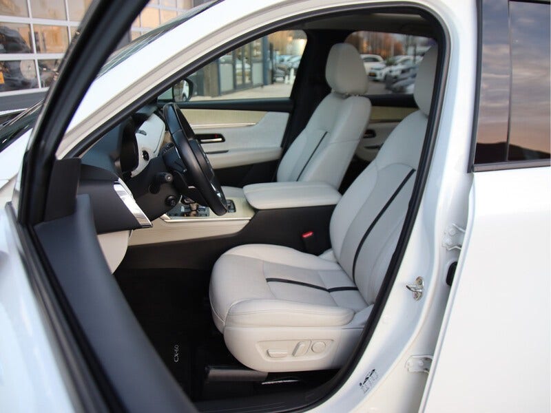 Mazda CX-60 (9)