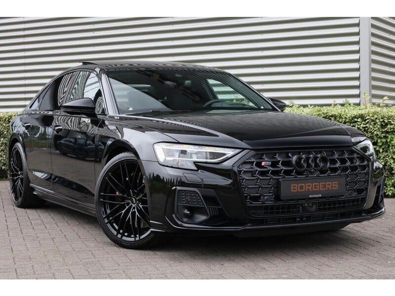 Audi S8