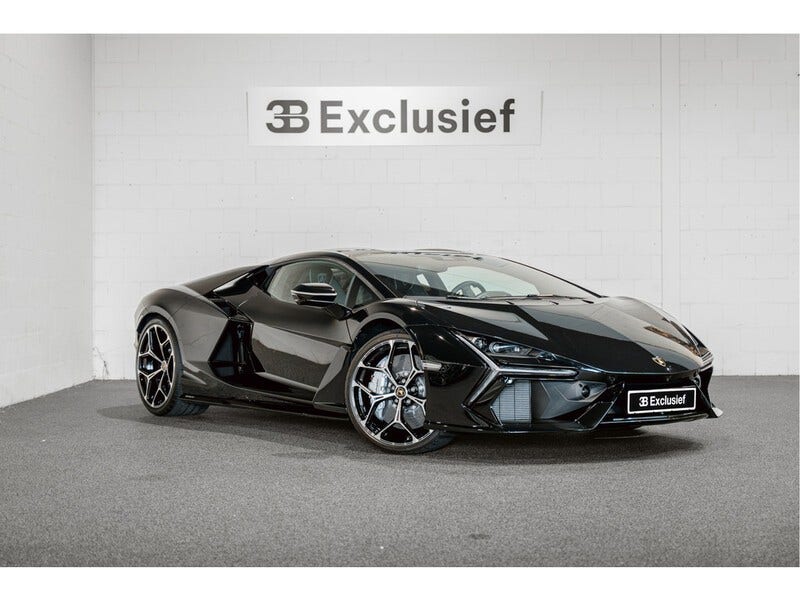 Lamborghini Revuelto