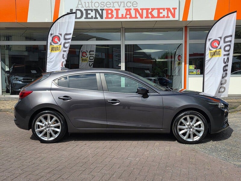 Mazda 3 (4)