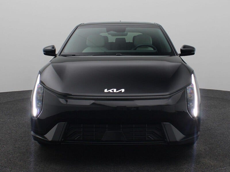 Kia EV4 (3)