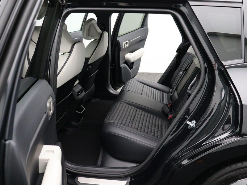 Kia EV4 (12)