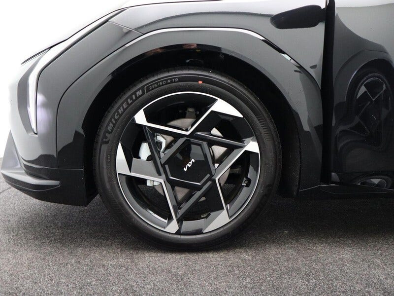 Kia EV4 (15)