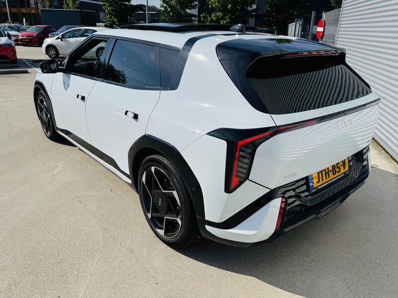 Kia EV4 (4)