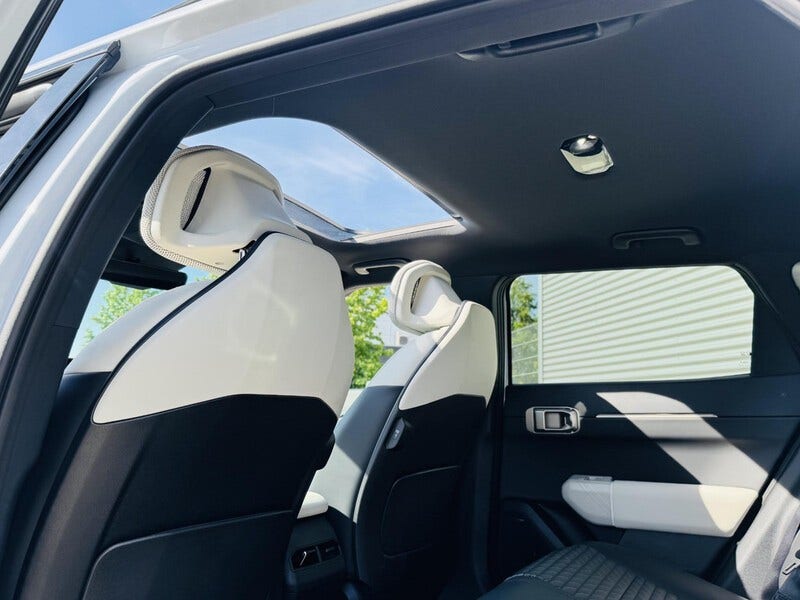 Kia EV4 (7)