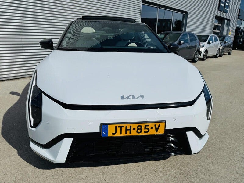 Kia EV4 (11)