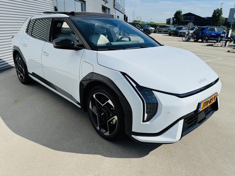 Kia EV4 (12)